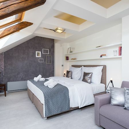 Empirent Rose Apartments プラハ エクステリア 写真
